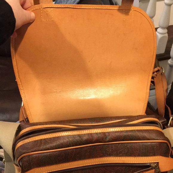 M ETRO Milano Paisley Coated Canvas Leather Crossbody Messenger Laptop Bag - Picture 16 of 17